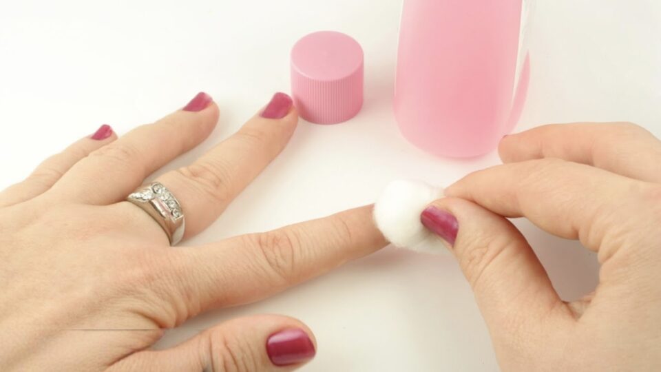 ASMR Koni Remove Polish showing satisfying gel nail polish removal for stress relief and relaxation.